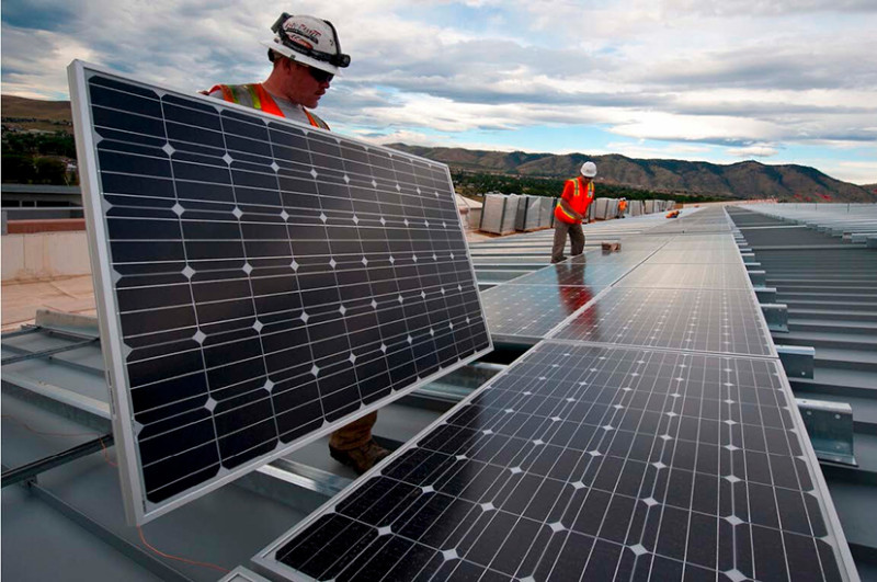 Img Ayudas para instalar placas solares en casa